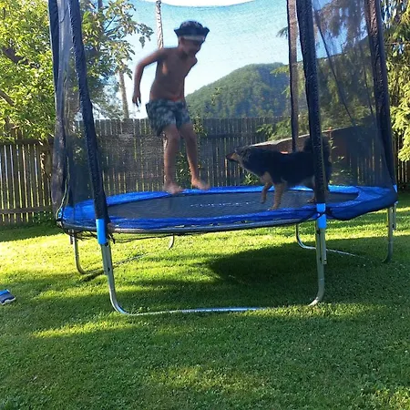 знакова хата *